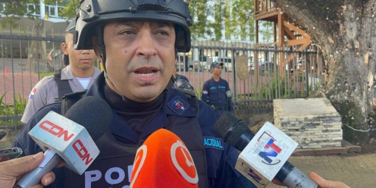 General de la Policía en Santiago exhorta a la población a evitar uso de prendas extravagantes tras recientes hechos delictivos