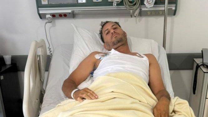 Hombre pierde una pierna en ataque atribuido al exesposo de su pareja en Santiago