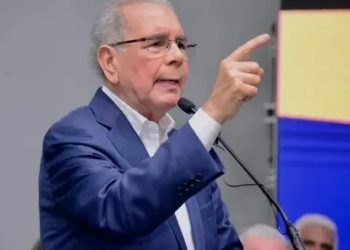 Danilo “inauguró” una cárcel inconclusa y llena de fallas: versiones oficiales desmontan su afirmación