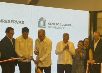Banreservas inaugura Centro Cultural en el antiguo Hotel Mercedes de Santiago