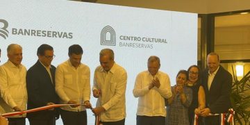 Banreservas inaugura Centro Cultural en el antiguo Hotel Mercedes de Santiago