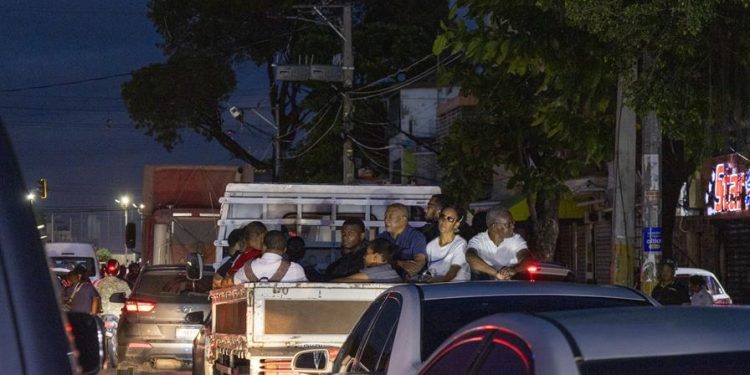 Apagón histórico sacude al país y recuerda el fantasma del 2015