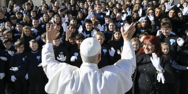 León XIV pide que los cristianos en zonas de guerra sean "semilla de paz y reconciliación"