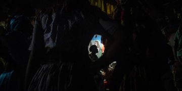 La capital de Haití permanece a oscuras por apagón debido a sabotaje y saqueos en subestaciones