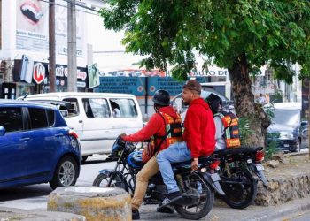 Intrant prohíbe, otra vez, uso de "medio casco": reitera que solo los homologados están permitidos