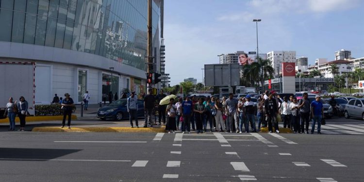 El mercado laboral aumenta la cantidad de ocupados en casi 120 mil personas en el último año