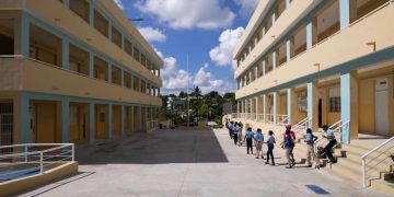 Educación refuerza seguridad en excursiones: prohibido vaper, drogas, armas y bebidas alcohólicas