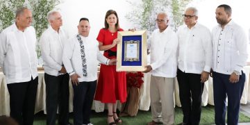 Vicepresidenta de RD almuerza con líderes cristianos del Cibao