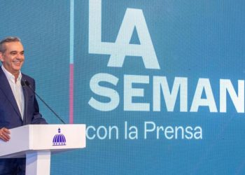 Abinader abordará posible alza en las galletas