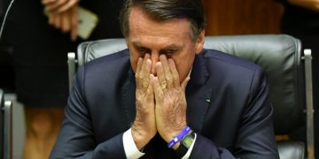 Juez de Corte Suprema rechaza otro recurso al expresidente Bolsonaro