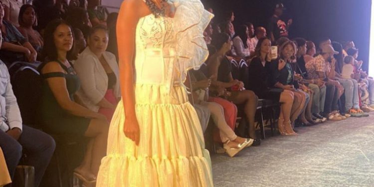 Stephora se convirtió en modelo para protegerse del bullying