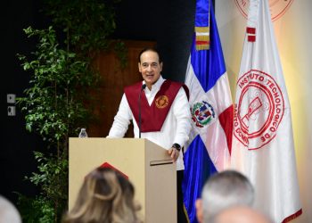 Nuevo rector de Intec asume con la mira puesta en la Inteligencia Articial