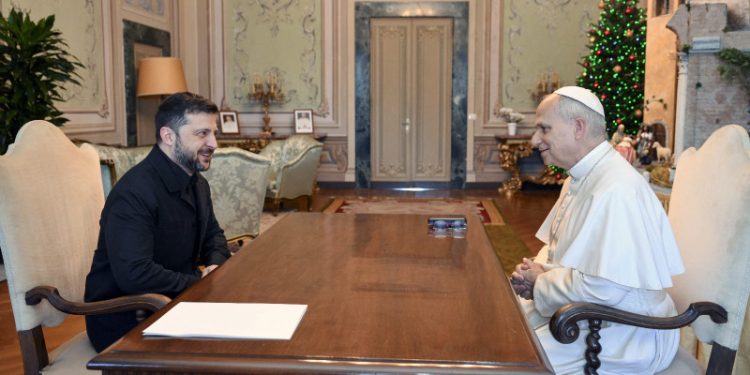 Papa: "No es realista" excluir a Europa en plática sobre Ucrania