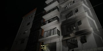 Explosión por fuga de gas deja varios heridos en edificio del sector Villa Marina