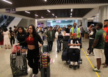 Aeropuerto de Las Américas proyecta recibir cerca de 500 mil pasajeros durante este mes y primeros días del 2026