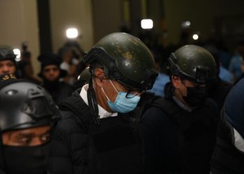 Tribunal impone prisión preventiva en contra de Santiago Hazim y otros implicados