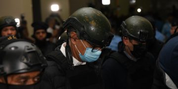 Tribunal impone prisión preventiva en contra de Santiago Hazim y otros implicados