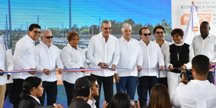 Gobierno inaugura etapa final de la avenida Ecológica
