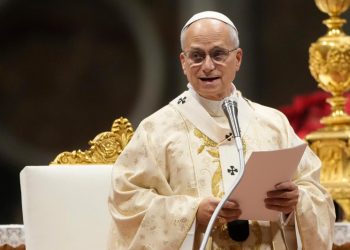 León XIV recuerda el sufrimiento de Gaza en su primera homilía navideña y pide paz