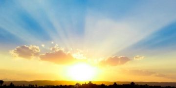 Sábado mayormente soleado por influencia anticiclónica; chubascos aislados en algunas provincias