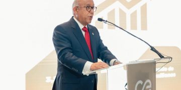 Héctor Corominas: reconocimientos a Ercilia Pepín perpetúan mejoren valores dominicanos