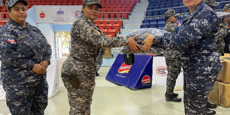 Policía Nacional avanza en la entrega de nuevos uniformes institucionales
