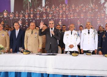 Presidente Abinader encabeza cuadragésima octava graduación de 64 nuevos cadetes de la Policía Nacional formados bajo el Modelo de Transformación