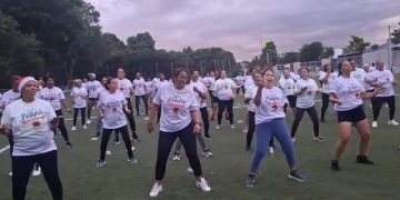 Zumba y dominó cierran el 2025 con fiesta comunitaria en Santiago