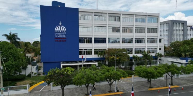 Ministerio de Trabajo informa feriado “Día de los Santos Reyes” se cambia para el lunes 05 de enero