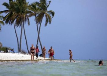 RD registró en un día la llegada de 42,949 turistas