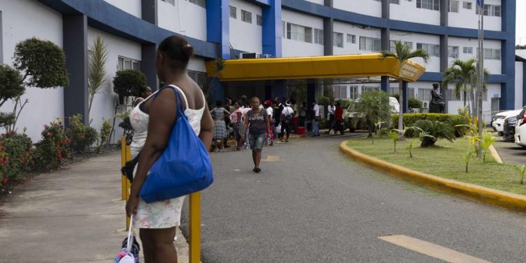 Disminuyen en 12,404 los partos de mujeres haitianas en 2025