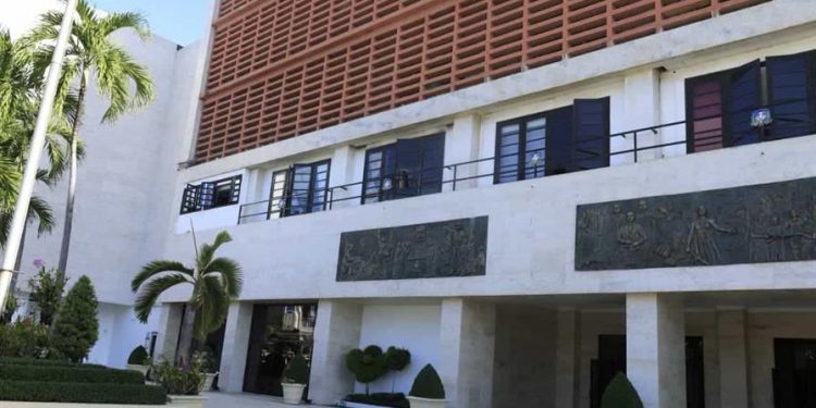 La inasistencia gradual de los diputados retrasa el avance de la reforma laboral