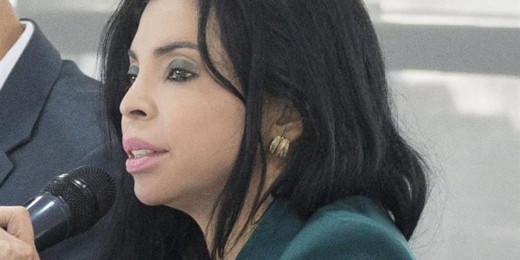 Yeni Berenice expone sus logros al frente de la Procuraduría General