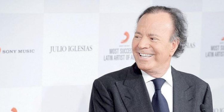 Exempleadas que denunciaron a Julio Iglesias lo hicieron para que no le suceda a otras
