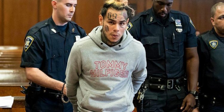 Tekashi 69 dice que estará junto a Nicolás Maduro y Luigi Mangione en prisión