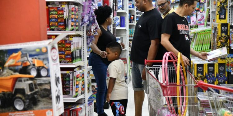 Tradición que deja huellas: “Día de Reyes” abarrota tiendas de juguetes