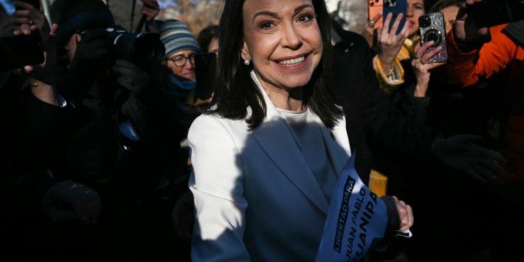 "Nadie tiene fe" en la presidenta interina de Venezuela, dice Machado tras reunirse con Rubio