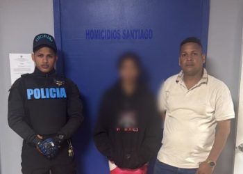Localizan sana y salva adolescente de 14 años reportada desaparecida en Santiago