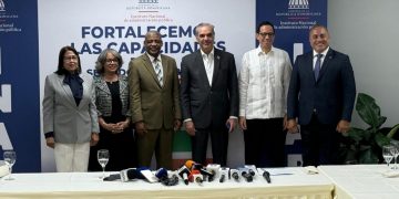 Gobierno anuncia ampliación de programas de formación pública