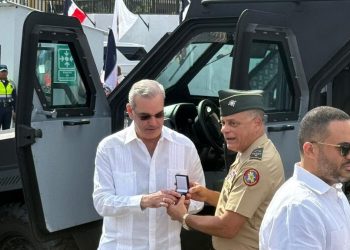 Abinader encabeza presentación de "FURIA", el primer vehículo militar blindado y ensamblado en RD