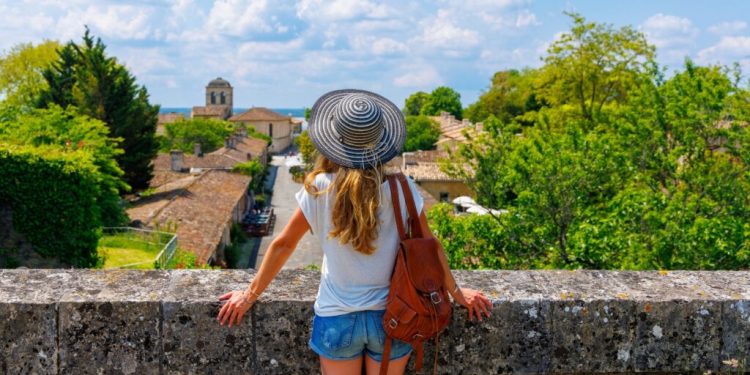 Turismo mundial rompe récords en 2025 con 1,520 millones de viajes internacionales