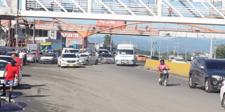 Flujo de pasajeros se mantiene lento tras festividades de Navidad y Año Nuevo