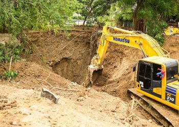 Alcaldía de Santiago interviene Cañada de la Julia para solucionar histórico problema de inundaciones en Reparto Oquet