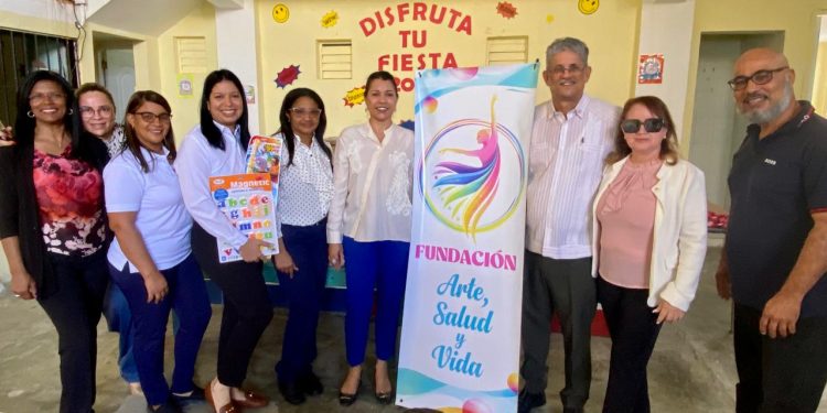Fundación Arte, Salud y Vida auspicia junto a Educación reparto de juguetes a niños por motivo del Día de Reyes