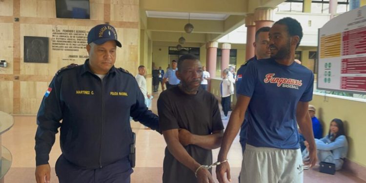 Por falta de intérprete aplazan por tercera vez medida de coerción contra haitiano acusado de matar cobradores de préstamos en Santiago