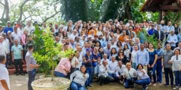 Carolina Mejía recibe apoyo en Santiago con mira a sus aspiraciones presidenciales