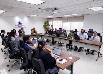 Migración y Consejo Nacional de Competitividad impulsan la transformación digital del permiso de salida de menores