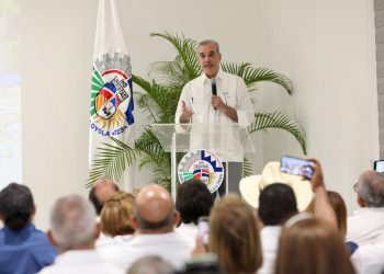 Abinader anuncia 400 becas para estudiantes de Dajabón en nuevo Itesil