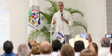 Abinader anuncia 400 becas para estudiantes de Dajabón en nuevo Itesil