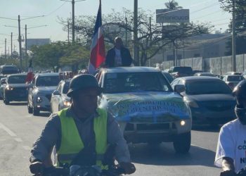 Sectores religiosos, ecologistas y sociales marchan en Santiago contra explotación de la Cordillera Septentrional